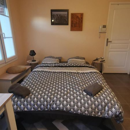Logement En Hypercentre Dans Une Residence Амьен Экстерьер фото