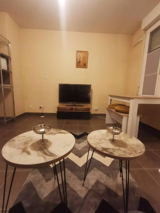 Logement En Hypercentre Dans Une Residence Амьен Экстерьер фото